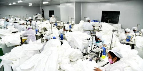 化危為機(jī) 戶外服飾用品企業(yè)轉(zhuǎn)型，轉(zhuǎn)產(chǎn)醫(yī)用防護(hù)服解燃眉之急